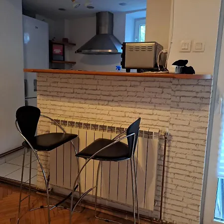 Downtown Piata Romana Бухарест