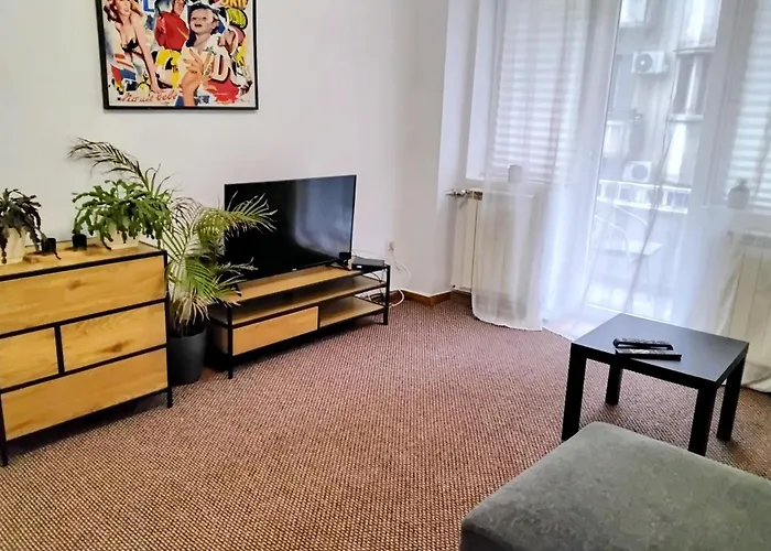 Downtown Piata Romana * Bukarest